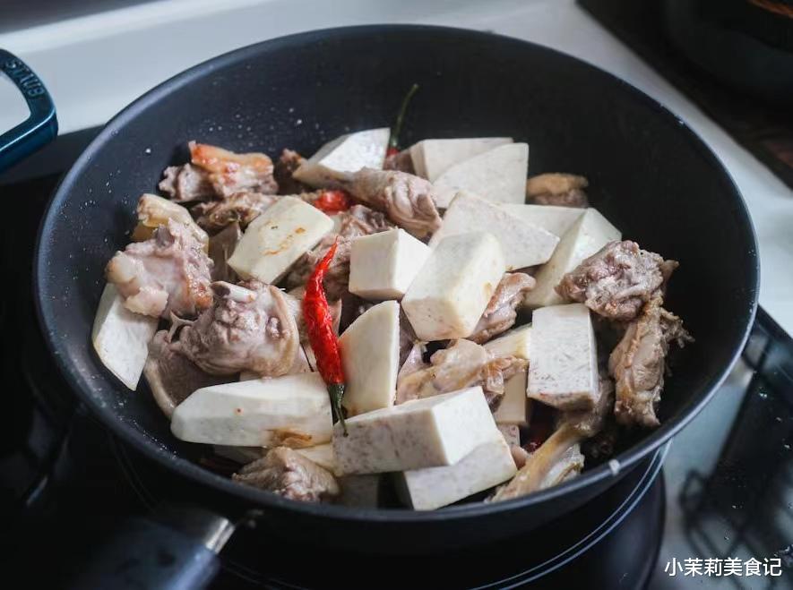 |明日七月初一,老人说:3样不上桌,福气不进门,是指啥?啥讲究