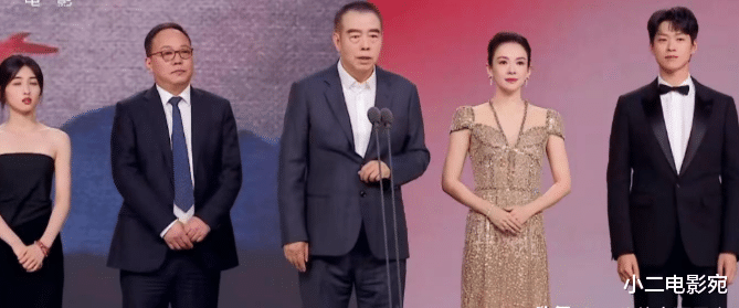 章子怡|华表奖后台，章子怡在圈内“资本”的地位被展现得淋漓尽致