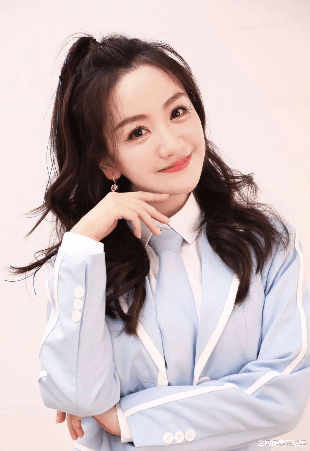 蛋白质 三四十岁还能演学生，我只服这5位女星，满脸胶原蛋白，看着太嫩
