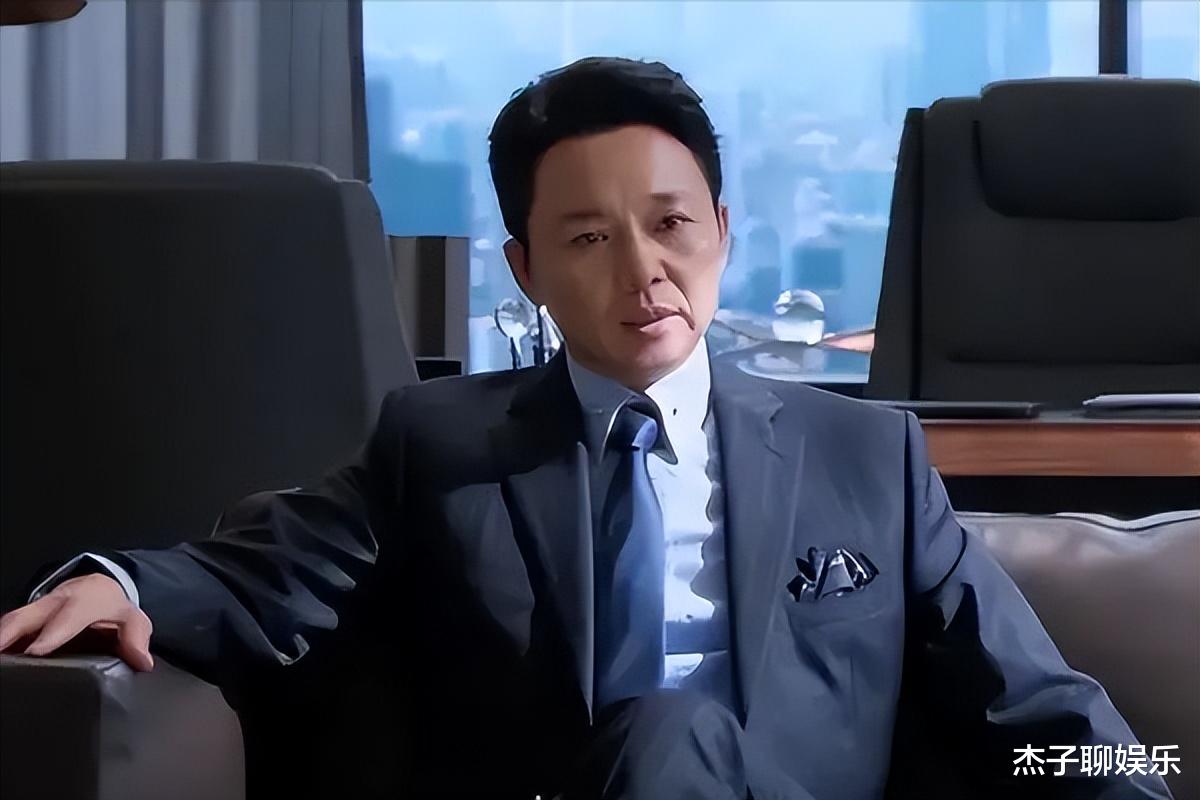 没想到8月刚到，45岁刘涛就以这种方式翻车了，可怜刘宇宁受连累