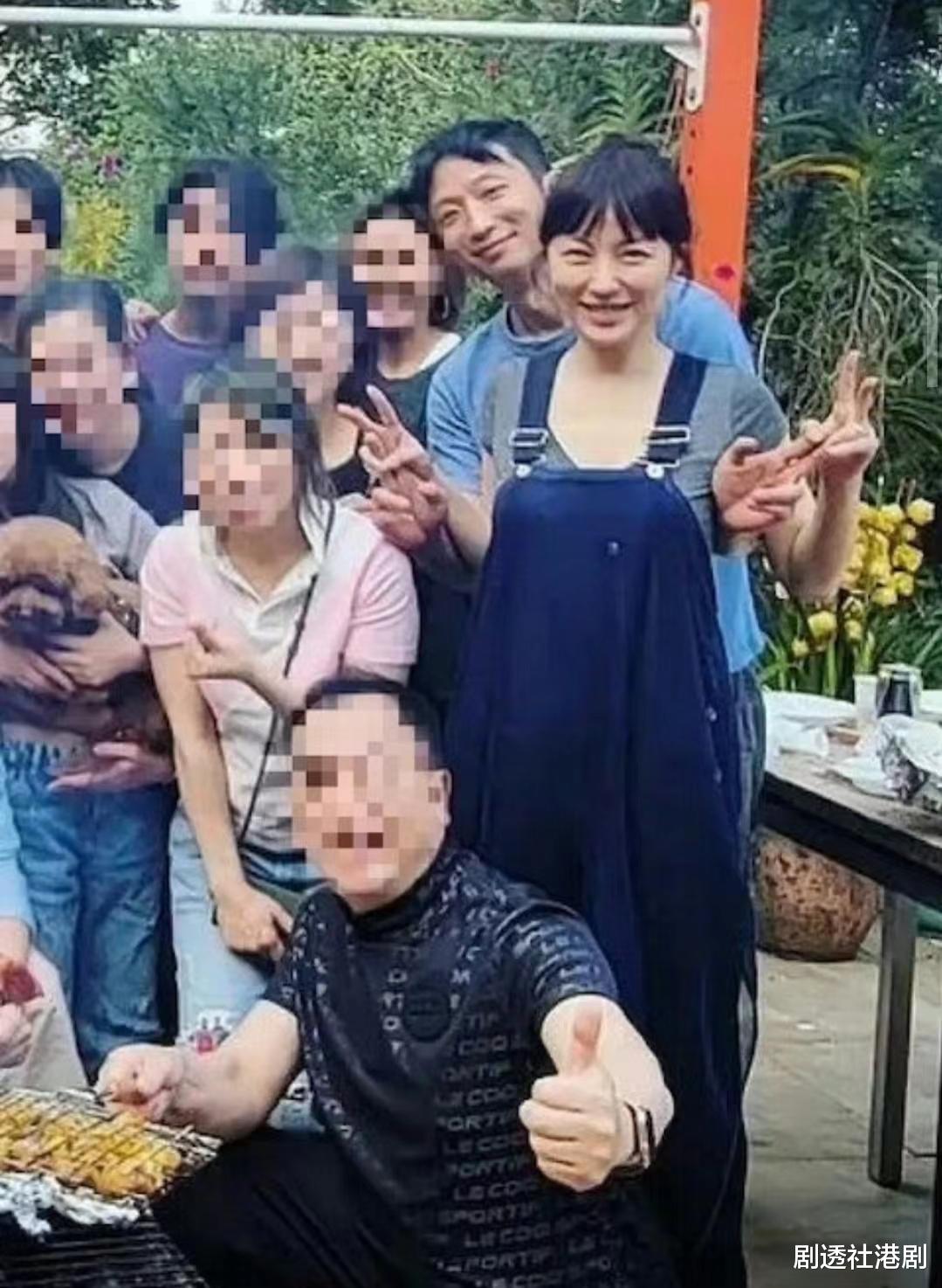 刘心悠|满面春风!港知名女星秘婚后首亮相,拒透露老公身份称其没求过婚