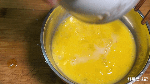 三文鱼|一把韭菜,俩鸡蛋,不用炒这样做,咸香可口,清爽开胃,简单好做