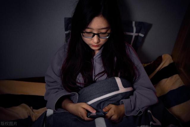 伤胃就是伤命!5个坏习惯是胃癌“元凶”,若有一个,尽早改掉吧