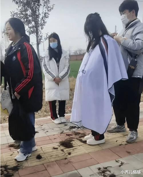 发型 “鲶鱼须”成为过去式，如今“水母头”引领小学生潮流，不太理解