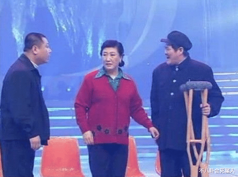 看了赵本山新剧，就明白他与范伟散伙，从来都不是因为那7千元