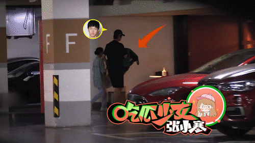 雎晓雯产后首晒娃,金大川怀抱女儿幸福满溢,宝宝白白嫩嫩超可爱