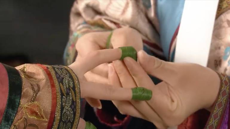 “腕白肤红玉笋芽，调琴抽线露尖斜”：窥探古代女子的美甲艺术