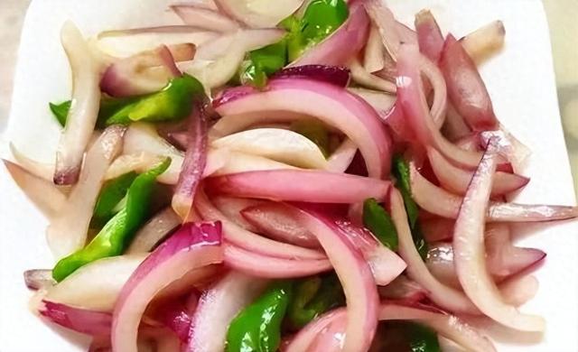 此菜对心脏很好！一护血管，二防感冒，三健骨骼，一家老小都爱~