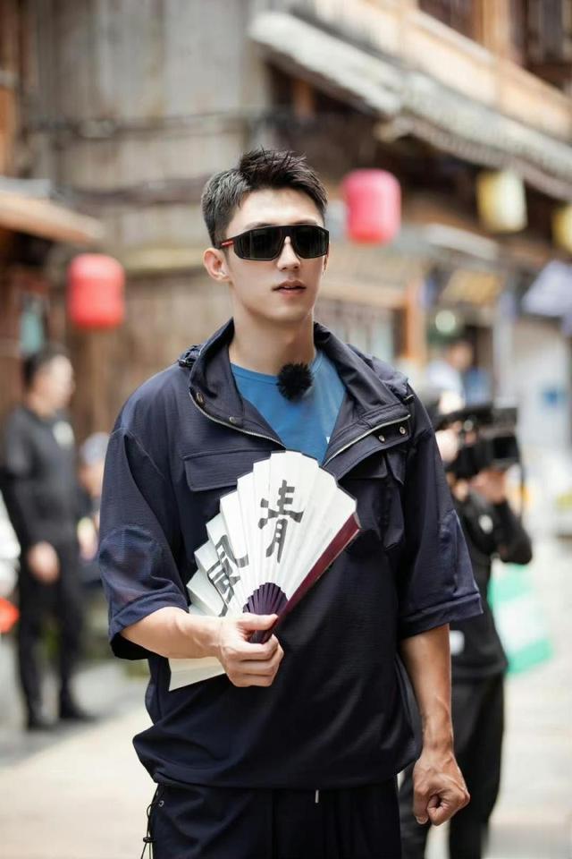 龚俊|《极限挑战 9》少了这位元老人物 + 顶流小花！龚俊大华确定加盟