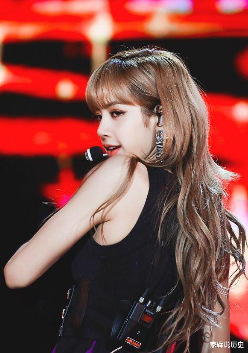 Lisa再次作妖？被路易威登彻底抛弃，各国粉丝追着骂