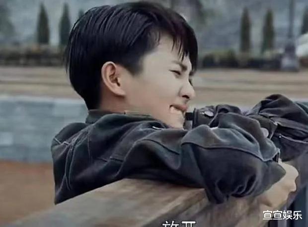 贾静雯|半个娱乐圈都做牙,假牙成了潮流,“丑”的千奇百怪一笑就露馅