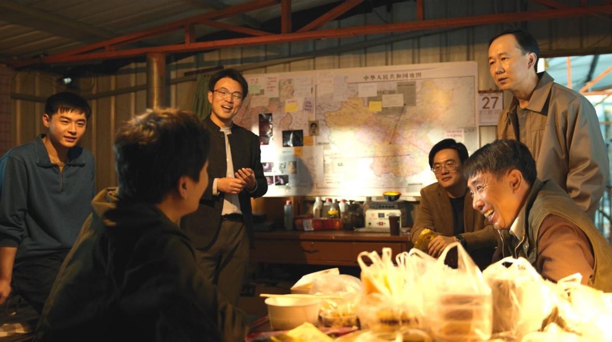 哭戏狰狞,一做表情满脸沟壑,这位“玻尿酸”美人,求你饶了观众吧