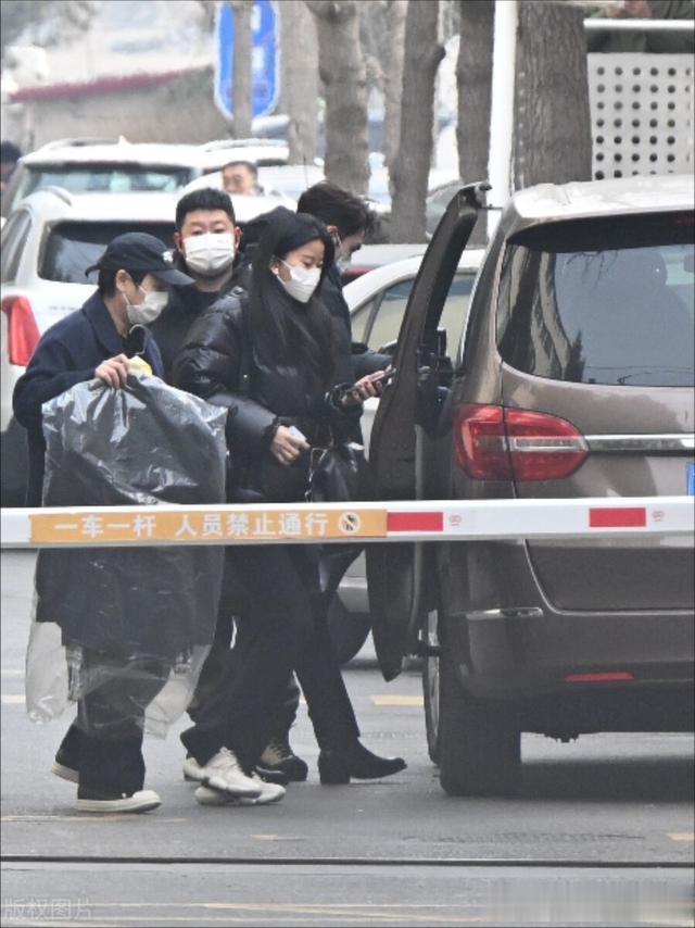 朱一龙|王凯现身2024龙年央视春晚第四次彩排