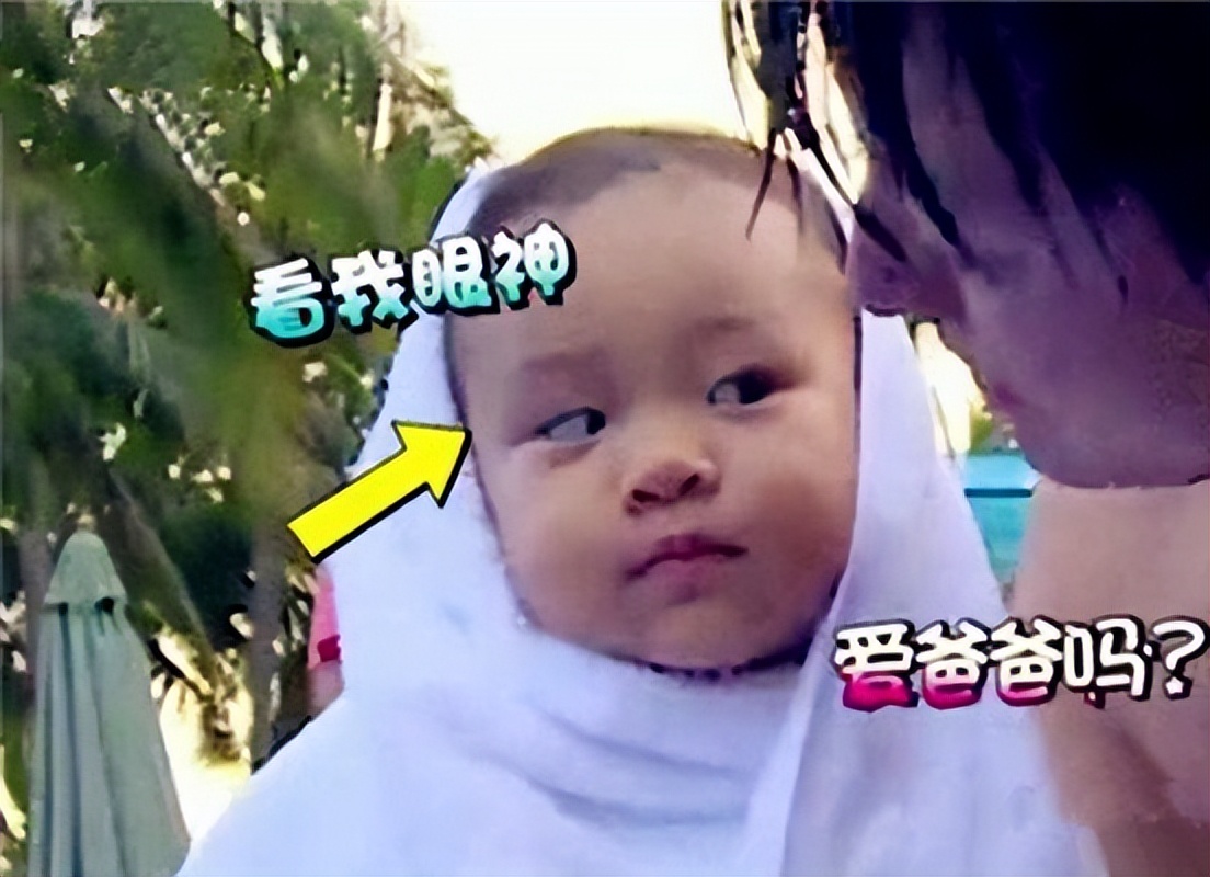 贾云馨|11岁甜馨大跳热舞动作性感眼神迷离,最不能忍受她用一根绳子遮体