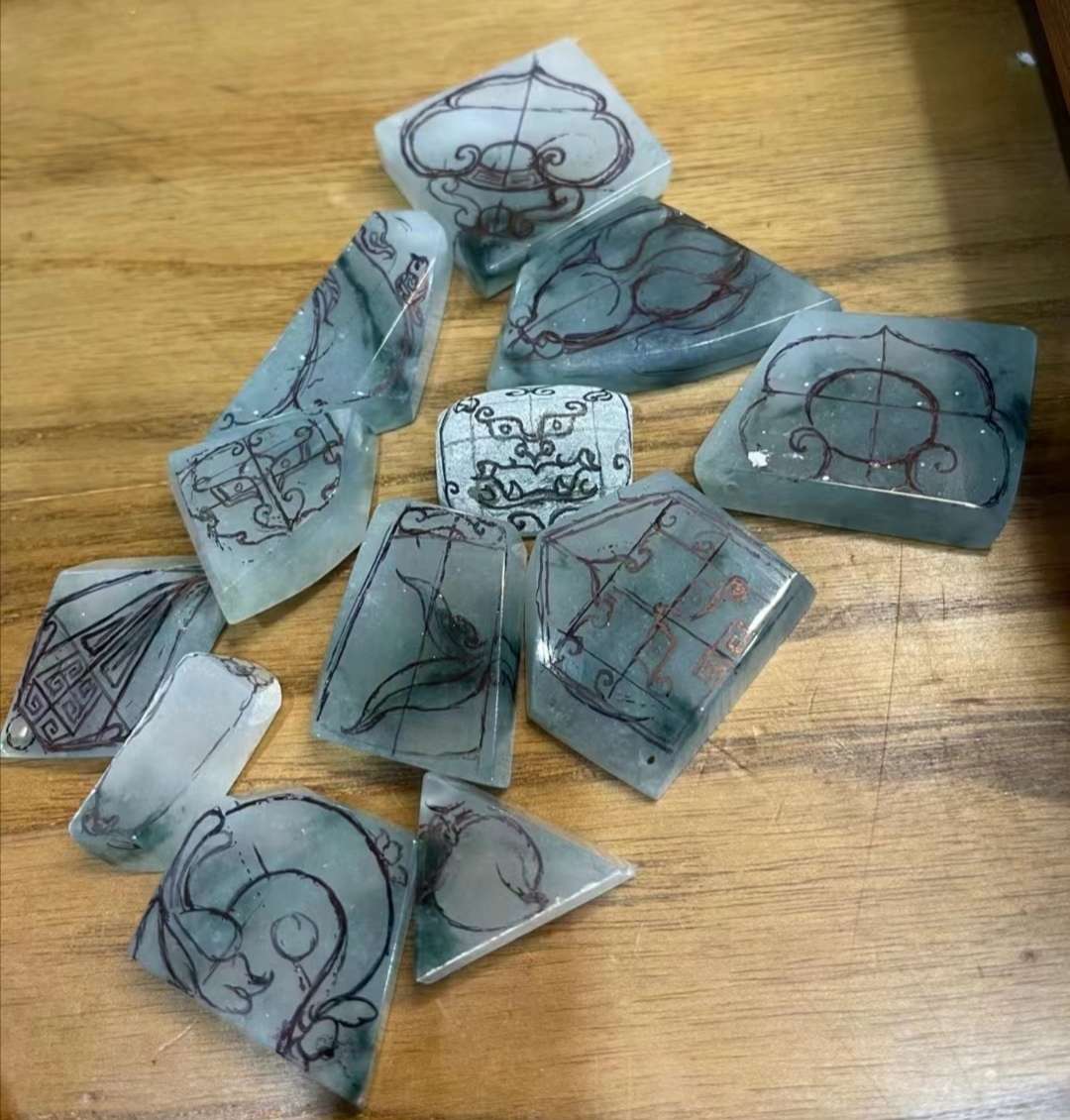 |边角小料巧雕吊坠小件