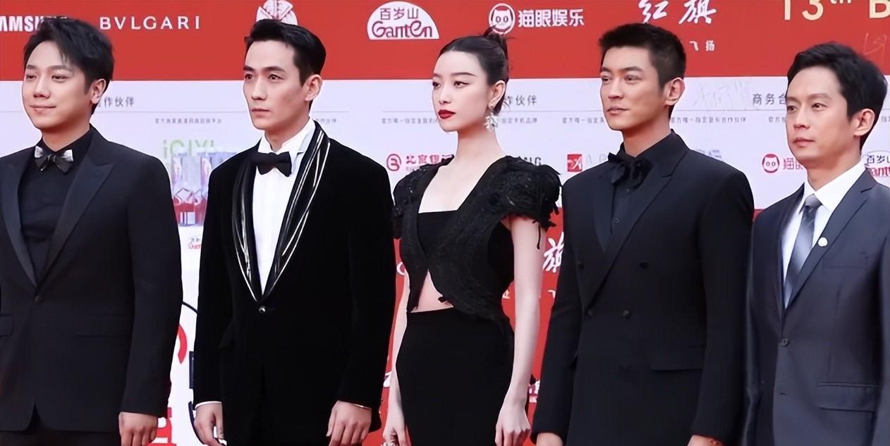 娱乐圈|摔倒、甩裙子、狼狈让C,照清了最真实的娱乐圈