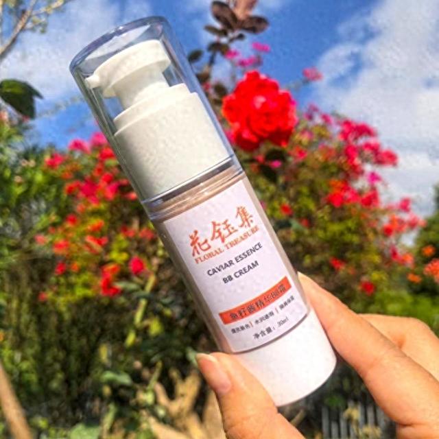 这些BB霜粉底液,有效提亮肤色,将皮肤打造出自然白净的瓷肌感!