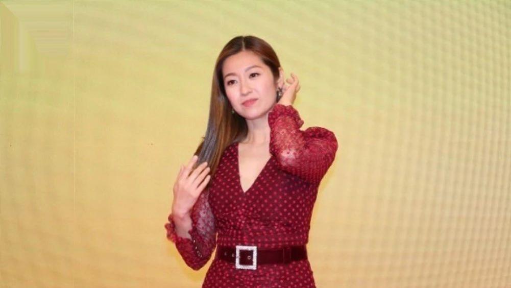 陈自瑶|陈自瑶死不肯回应婚变问题　错手点赞一笑带过