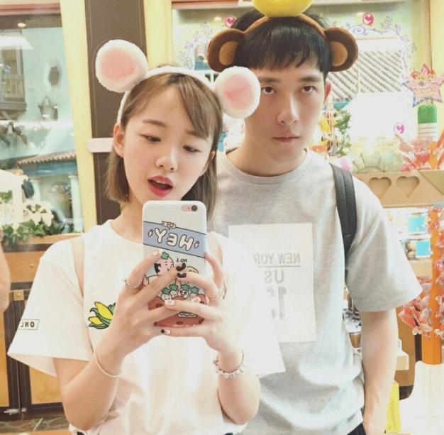 阿沁|女网红晒男友“花心”证据:多希望只是一场梦