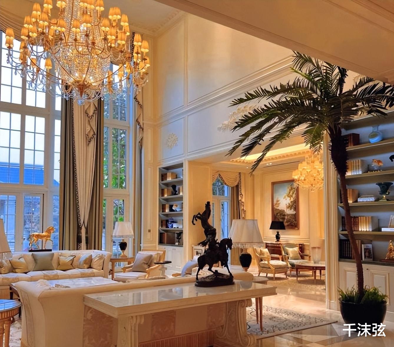 何超莲|何超莲窦骁婚房度蜜月,珍贵玉器随意摆,4只小猫价值近200万