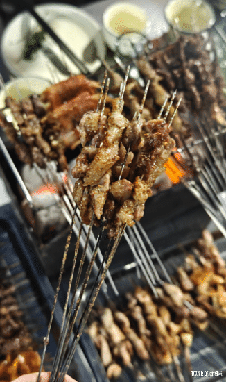 烧烤|一?淄顿?博?烧烤,三个?花人?了330元,被宰了?