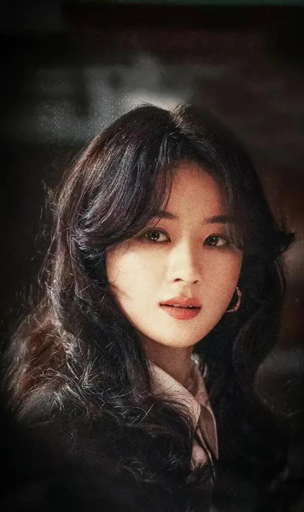 赵丽颖错失白玉兰视后本已平息,于正一句话又把她推上风口浪尖