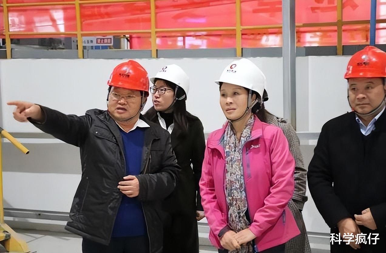 求职|深度解读:女色虎副行长曹艳丽,为什么钟爱“权色交易”?