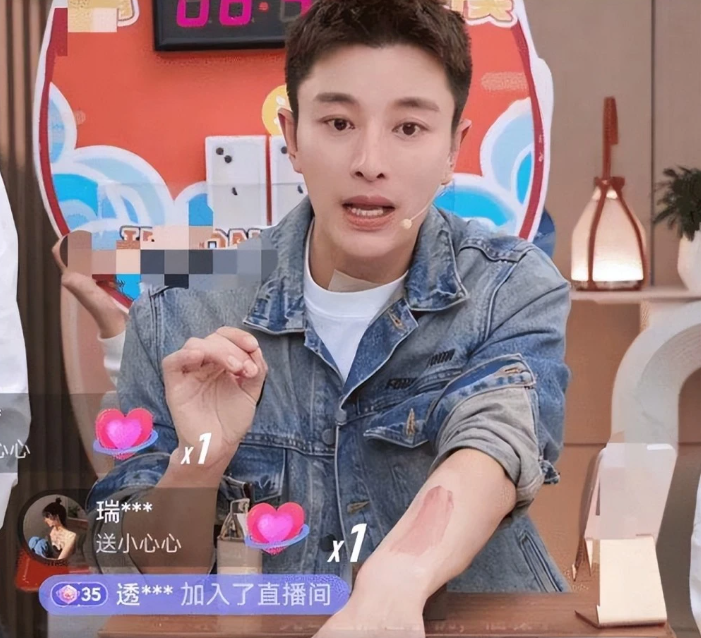 贾乃亮晒新家!超大客厅打高尔夫,同款窗帘被疑与李小璐同居复合