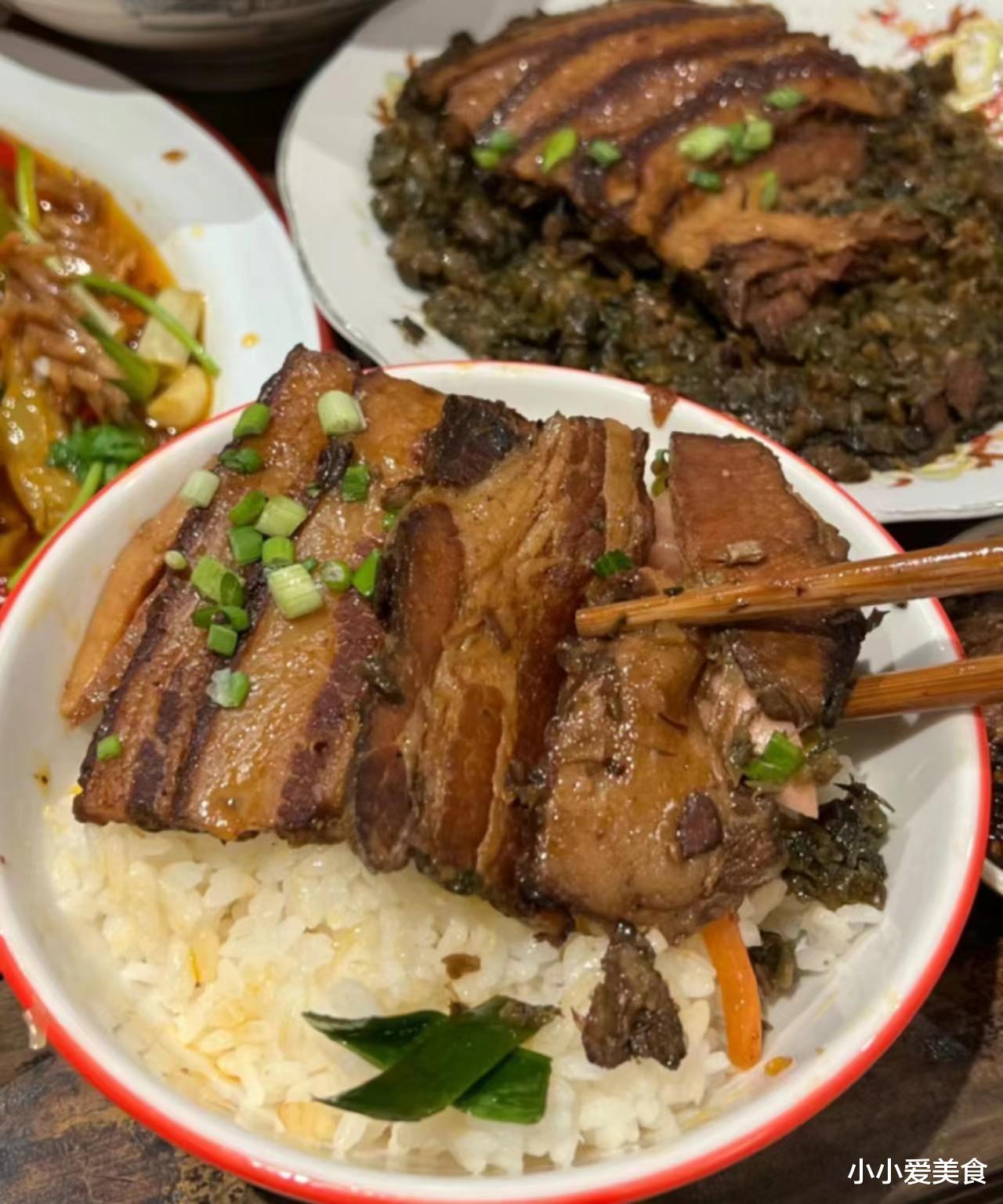 |南京小伙来重庆,在餐馆点了五道菜,结账时确认3遍不敢相信