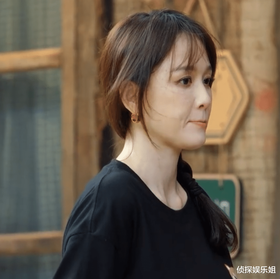 陈乔恩|44岁陈乔恩回应“老花”，大方晒第一副老花眼镜，自称从未近视过