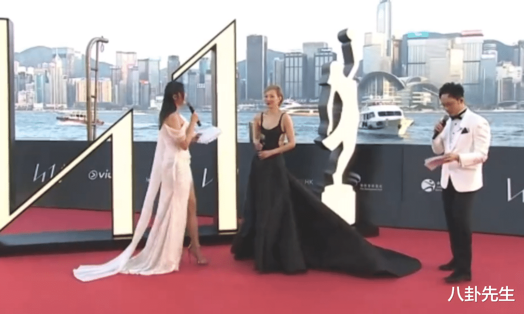 吴镇宇|金像奖红毯：吴镇宇发福，顶流姜涛像非主流，梁洛施裙子难看