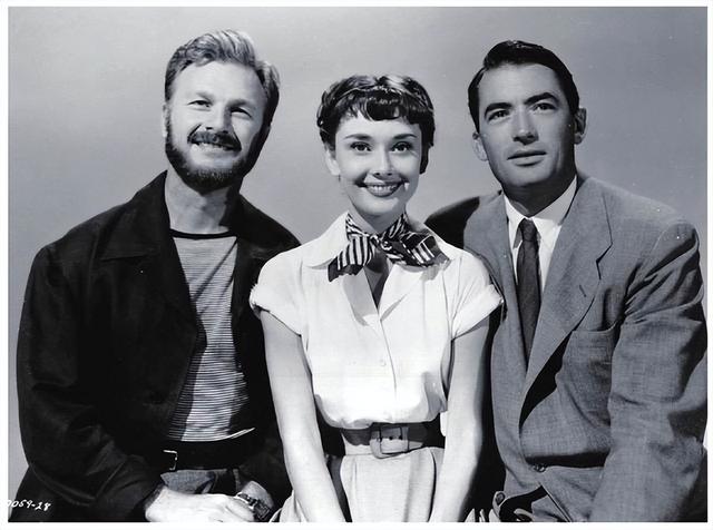 赫本|好莱坞女星赫本的情事：屡遭抛弃的绝世佳人！