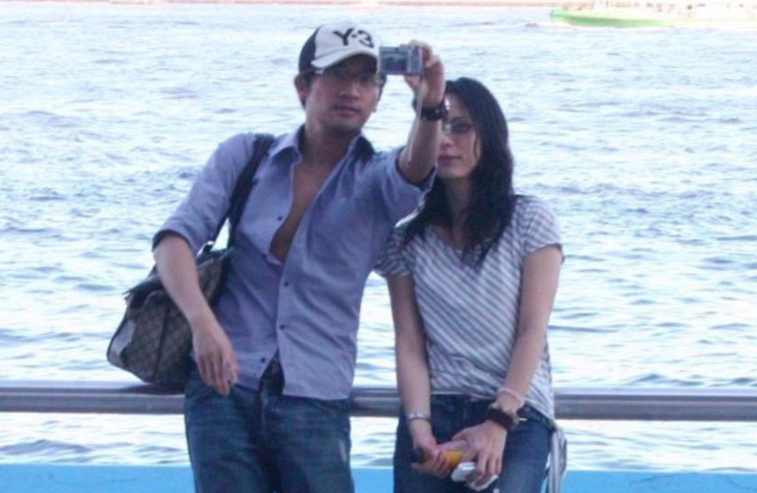 苏有朋“静鸡鸡”隐婚15年了？女方真面目曝光？难怪他瞧不上林心如？