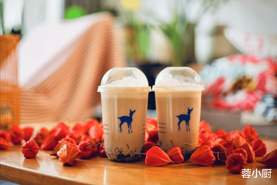 |建议女人,多善待自己,少喝奶茶多吃6道菜,脸色红润,精神饱满