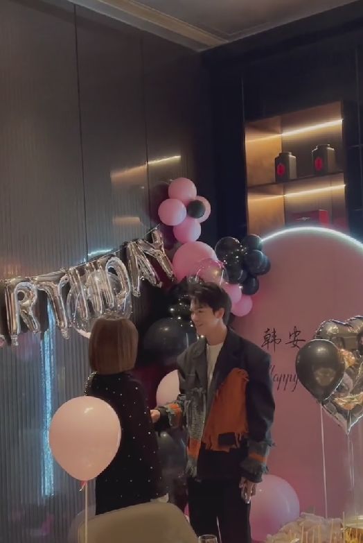 韩安冉|宋浩然向韩安冉求婚成功,自爆婚戒高达40万,六月将举办婚宴