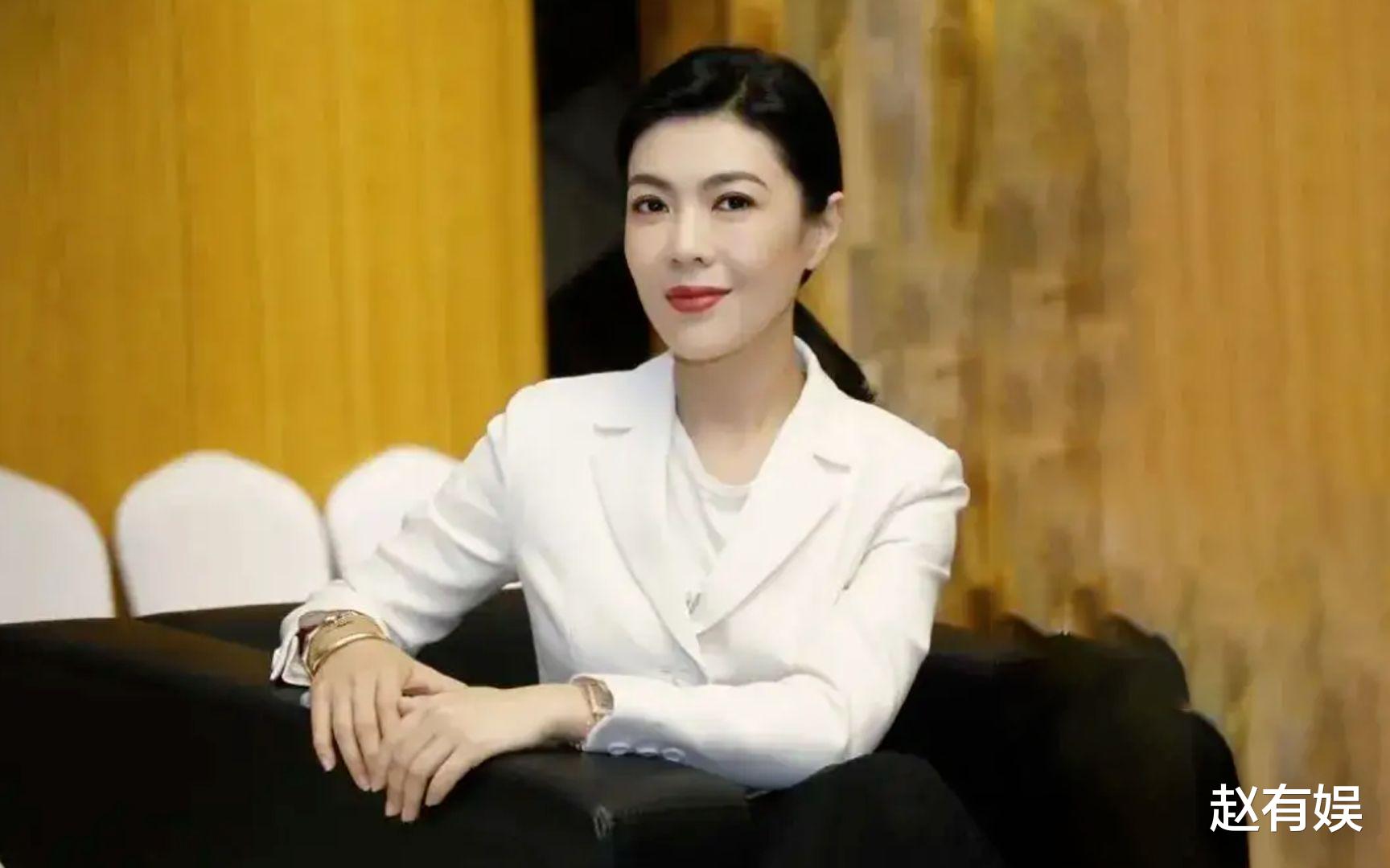 迪丽热巴|戏里情侣闺蜜,戏外无视不熟,明星的“嫌弃”,有多明目张胆?