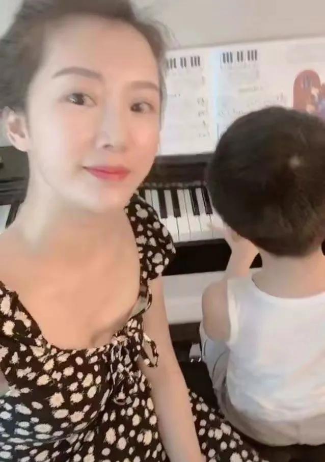 李念|曝李念嫁豪门幸福3原因：夫妻关系第一，生娃不喊累