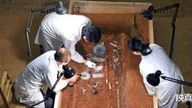 赵充国|\五星出东方利中国\护臂出土，专家发现，后面还有13字