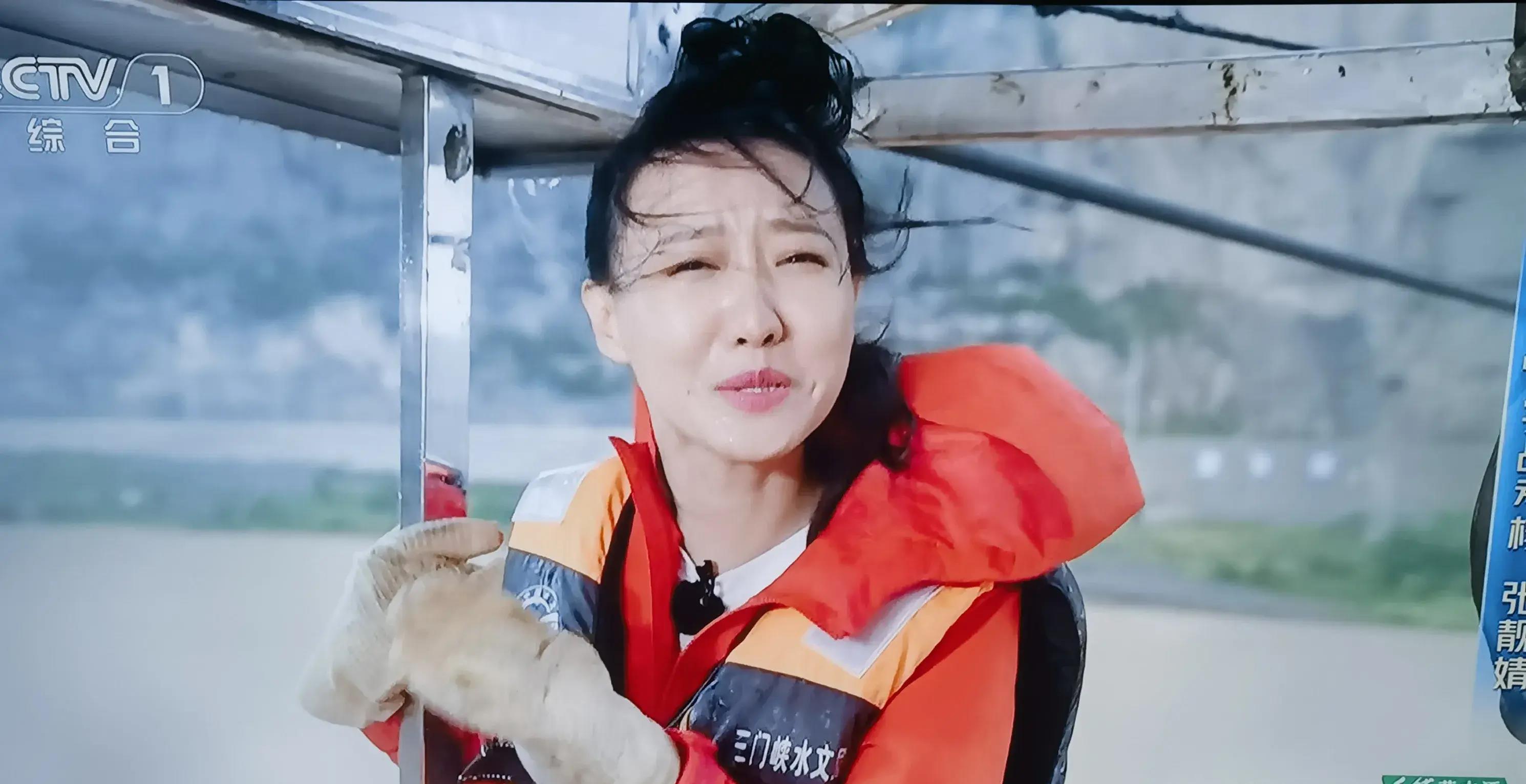 央视主持人大赛冯琳胜张靓婧争议巨大，任鲁豫和鲁健看法截然相反