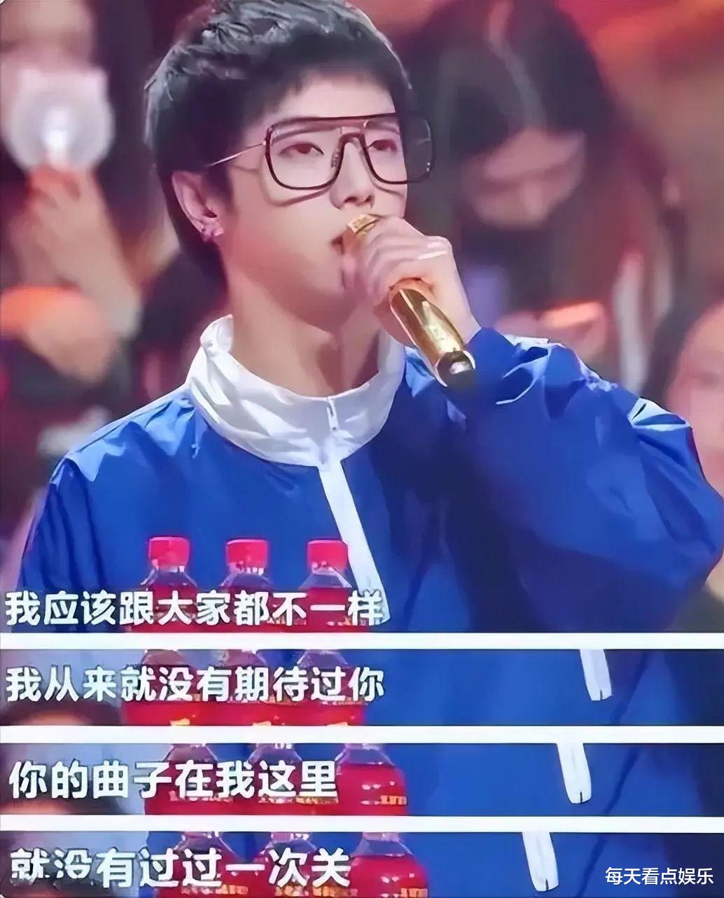 央视不再给华晨宇留面子！这不是“华语之神”，这是华语乐坛的悲哀