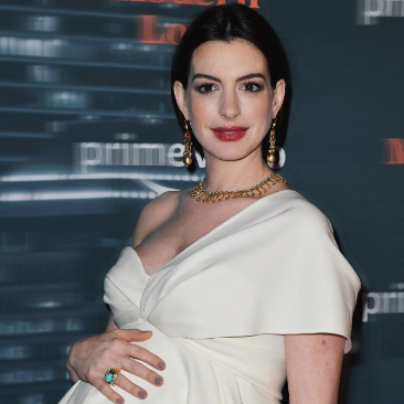 安妮·海瑟薇|安妮海瑟薇晒孕照自曝怀二胎，并称患有不孕症，孩子来之不易