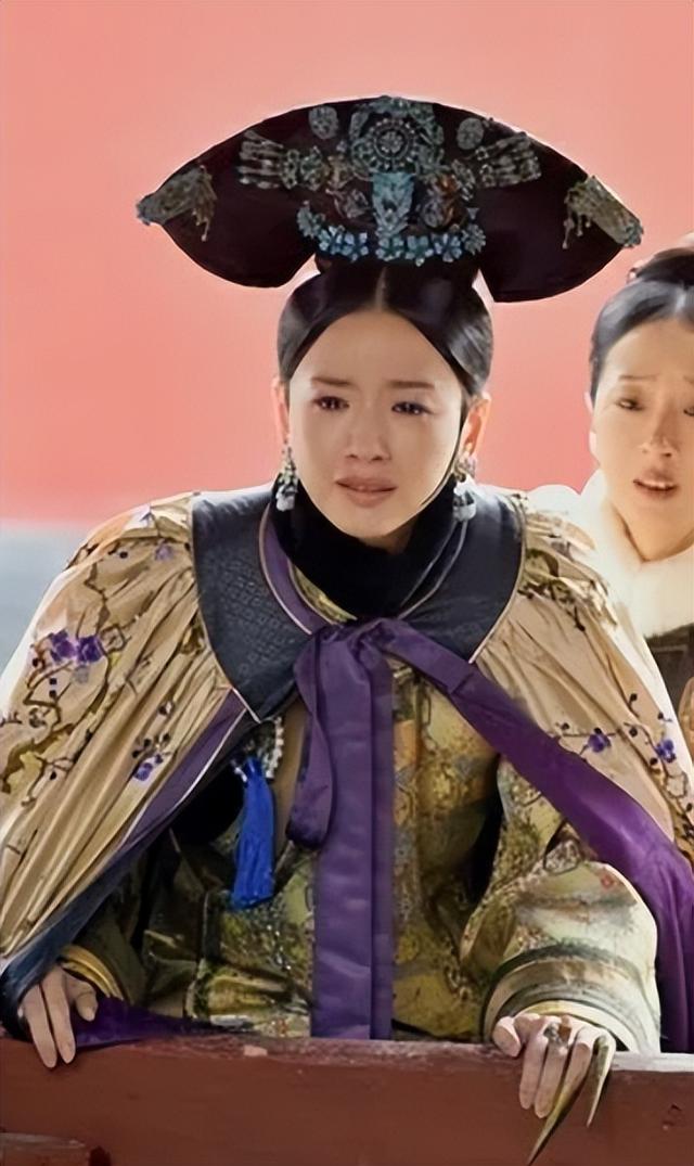 这一次,董洁的体面被“周迅”撕了个粉碎