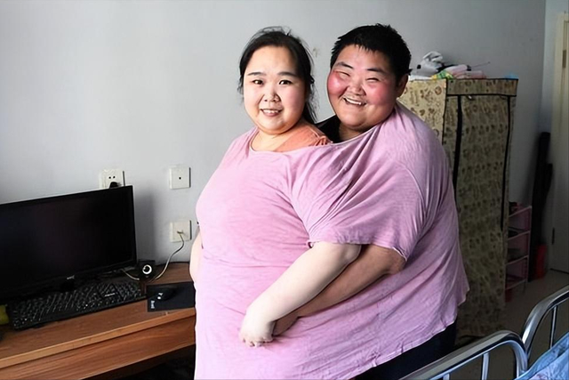 四川800斤“幸福肥”夫妻,为生孩子拼命减肥400斤,如今怎样了?