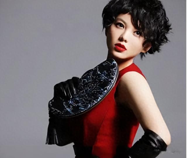 据传李湘身家高达五千亿?细看她资产来源,一切又都在情理之中