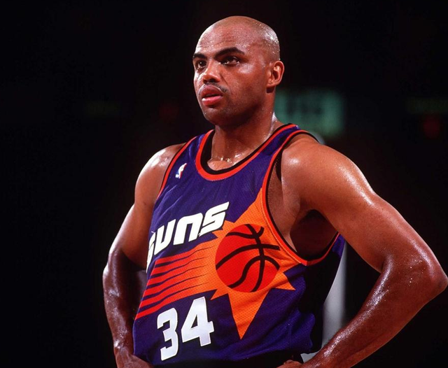 查尔斯·巴克利|巴克利公开感谢篮球之神乔丹，职业生涯没赚到的钱都赚回来了