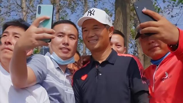 李大毛|因“盘老板”而出圈的邓刚,进入低迷期,泰国之旅能否再续辉煌?