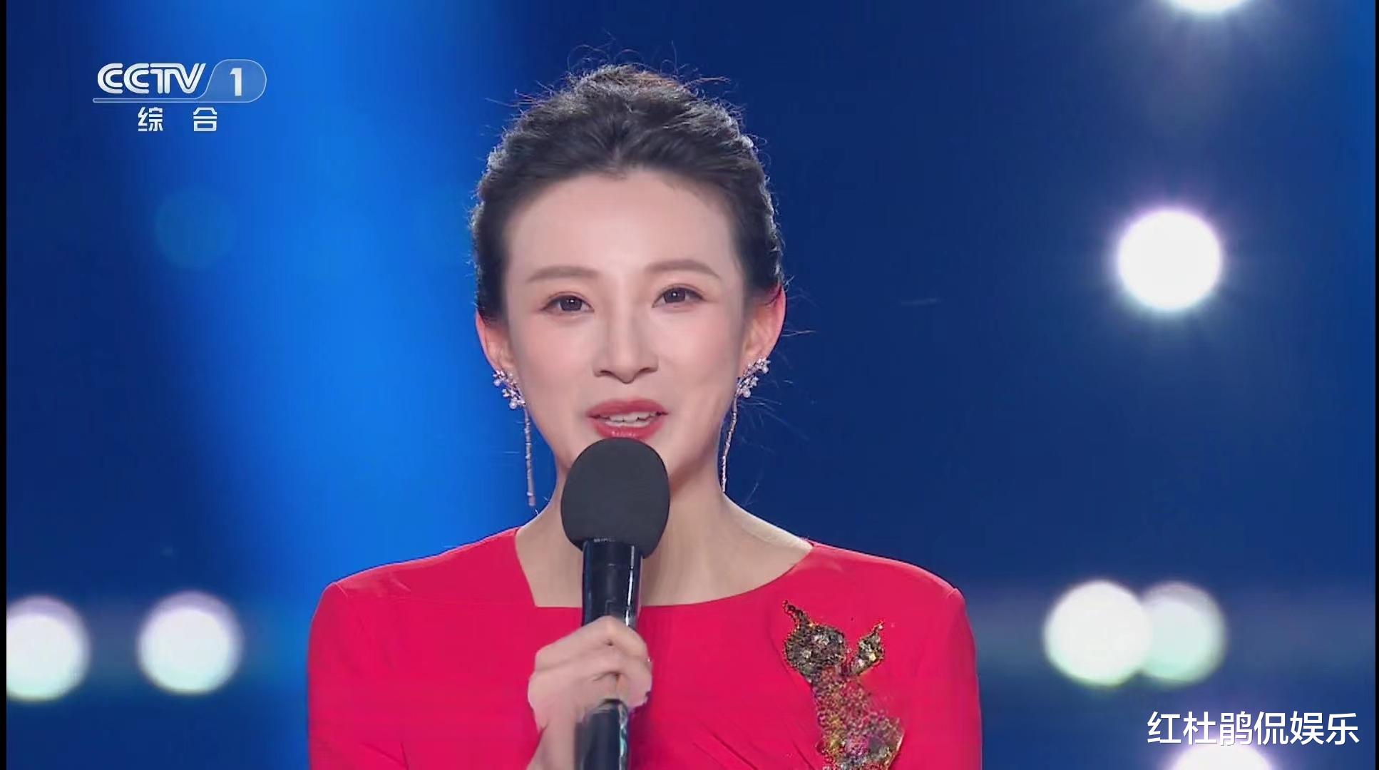 邓鸣贺|网传2024年央视春晚主持阵容,主会场+分会场共17位,郭若天取代马凡舒?