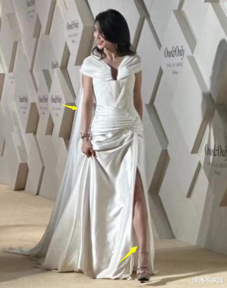 Angelababy迪拜出席活动!戴15万名表,生图皮肤黑,小腿粗壮!