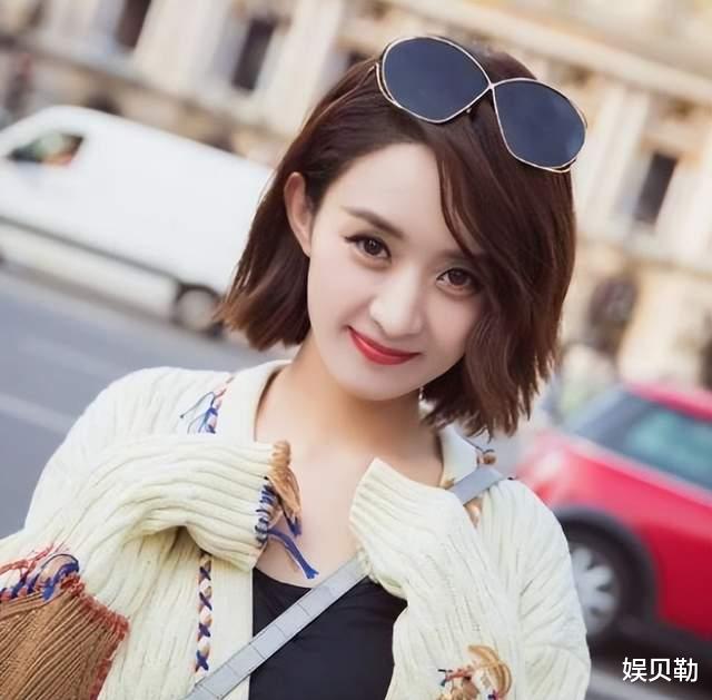 赵丽颖为灾区捐款，慷慨大方心思细腻，张铁林等河北籍未捐款明星被吐槽