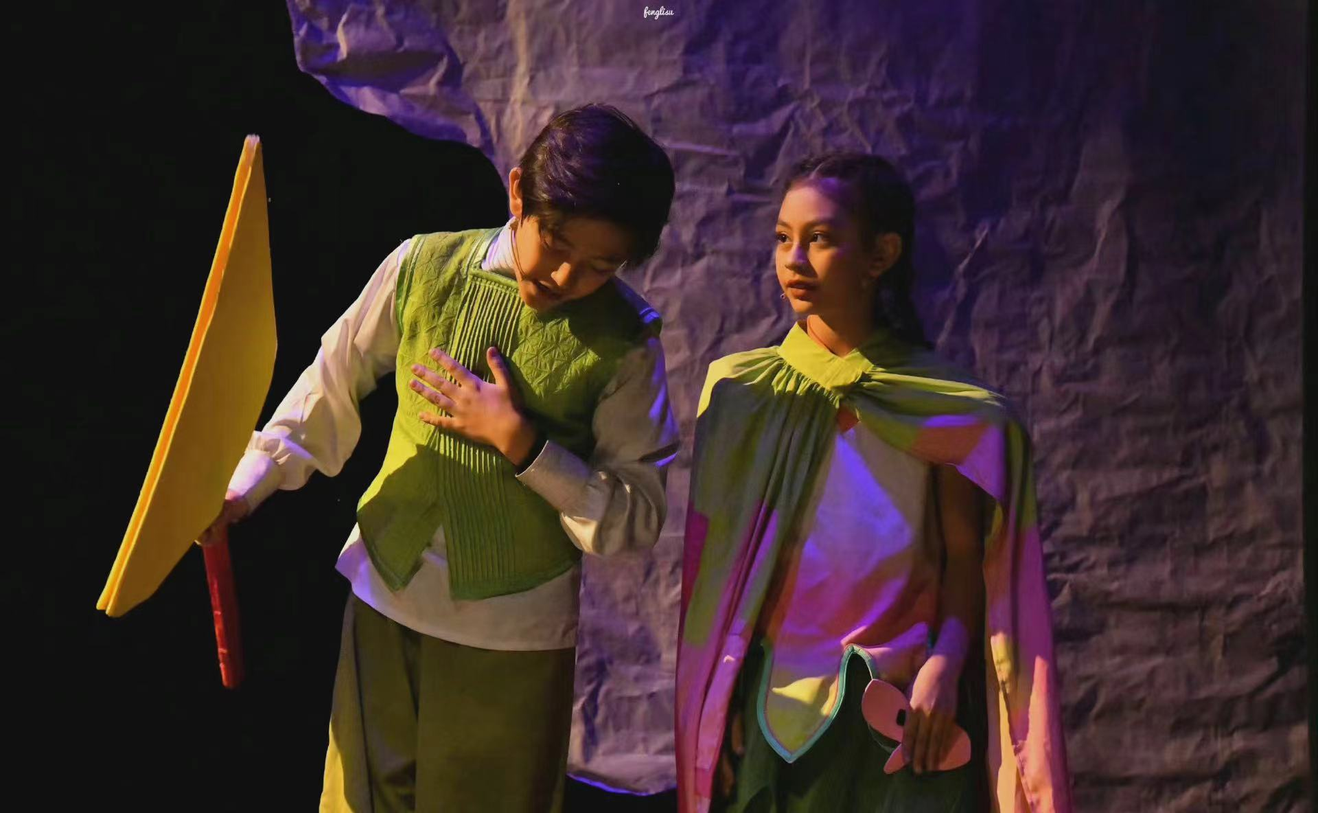 霓娜|刘烨儿女颜值惊人！诺一五官硬朗似忧郁王子，霓娜身高猛长神似爸